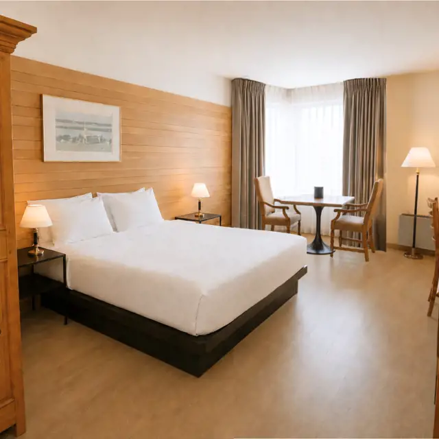 Hôtels Gouverneur Rimouski Confort 1 Tres Grand Lit Chambre Accessible Vue Ensemble Fenetre